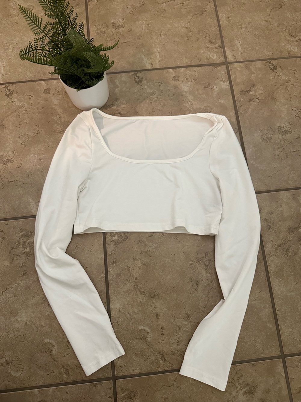 WHITE CROP LONG SLEEVE